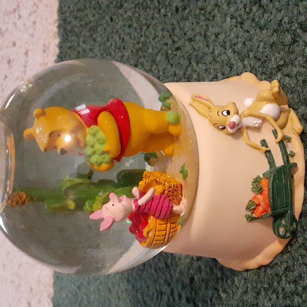 * November* Disney glitter globe, 4" tall